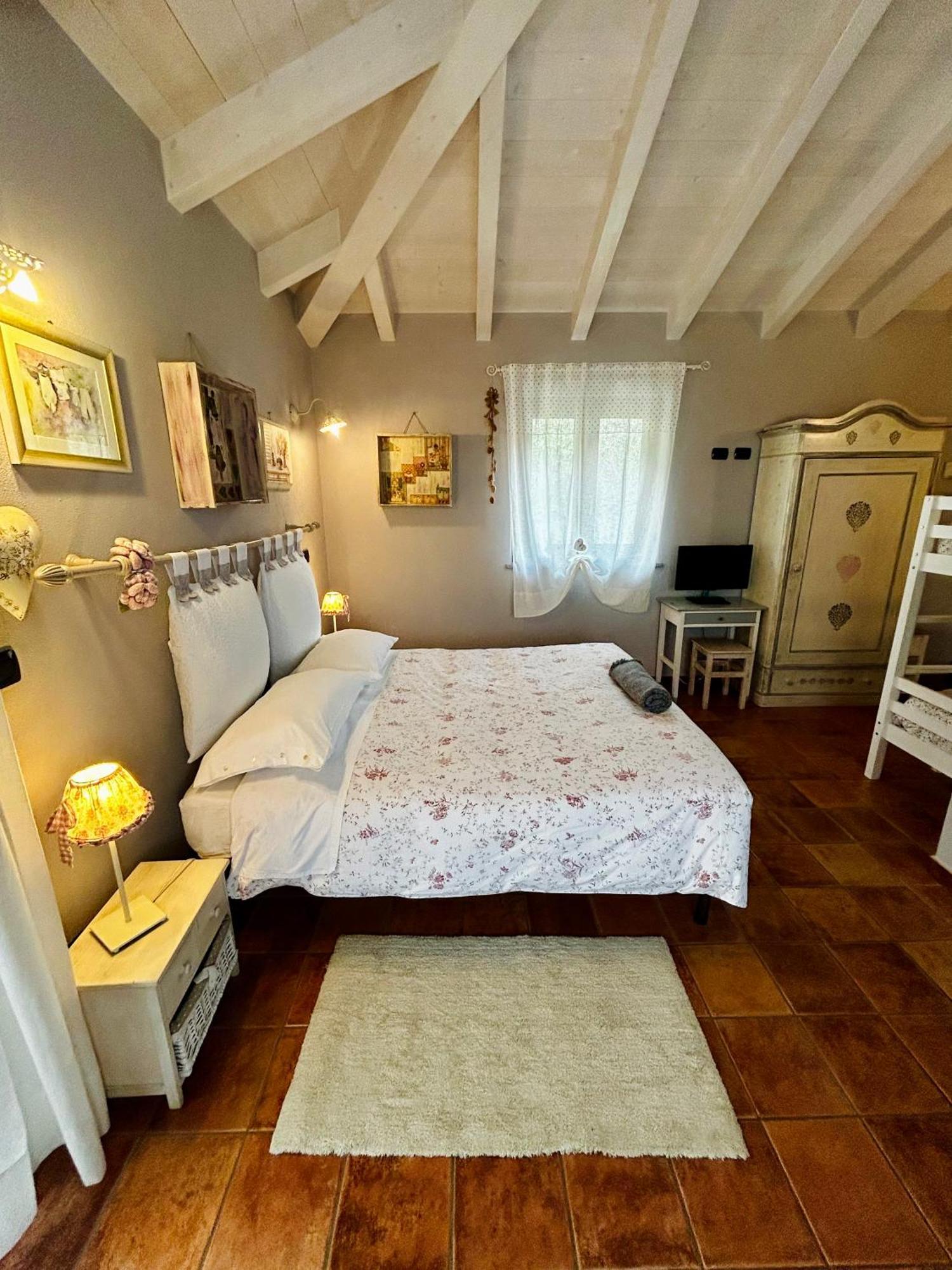 Agriturismo Terra E Cielo Serra Ricco ภายนอก รูปภาพ